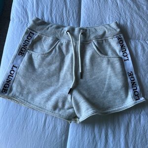 Lounge fleece shorts size small